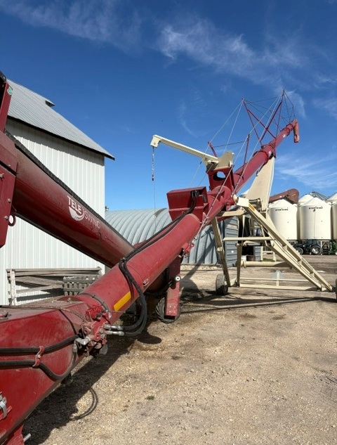 Augers Conveyors by Farm King Westfield and Convey-All from Altona Farm